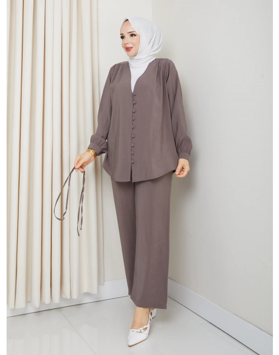 Düğme Detaylı Modal Takım