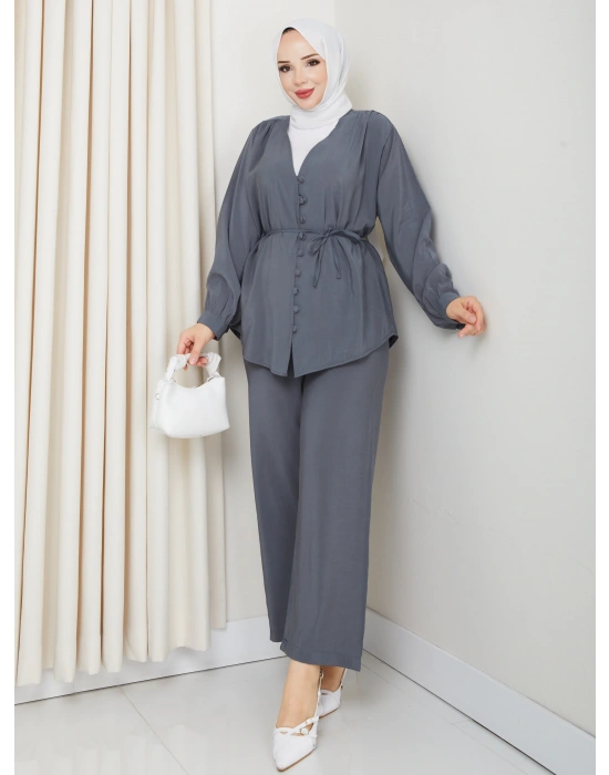 Düğme Detaylı Modal Takım