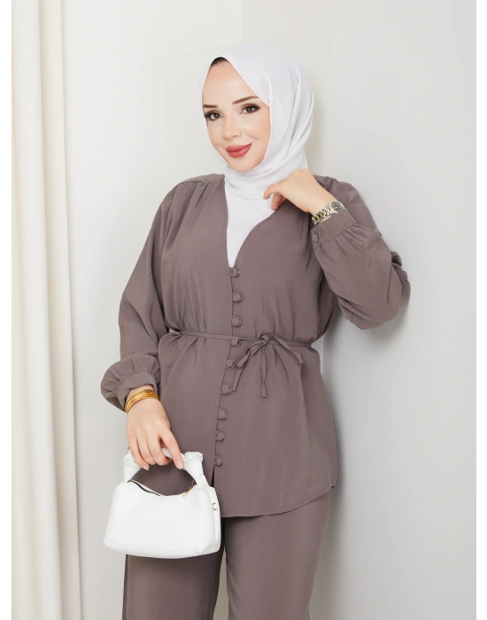 Düğme Detaylı Modal Takım