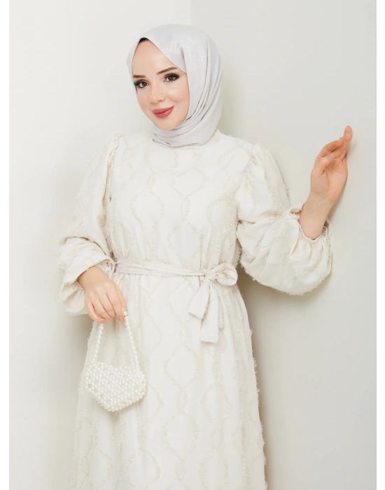 Simli Püskül Detaylı Kuşaklı Elbise