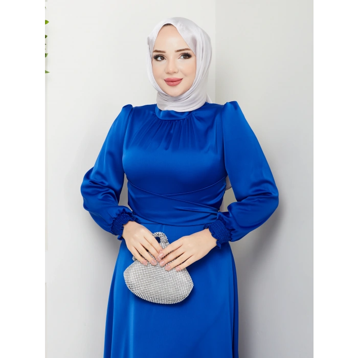 Çapraz Bağlama Detaylı Saten Elbise