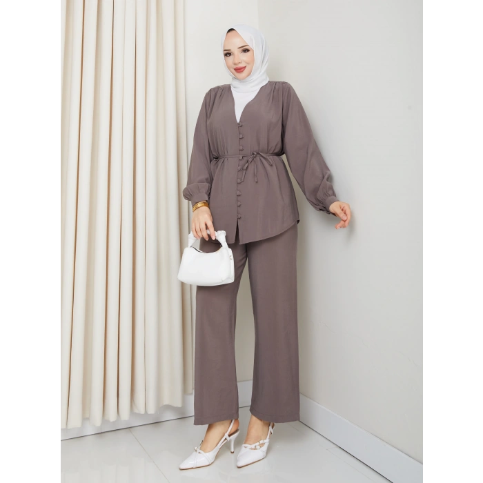 Düğme Detaylı Modal Takım