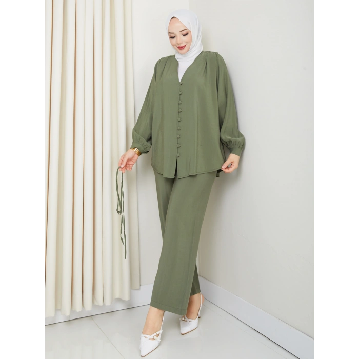 Düğme Detaylı Modal Takım