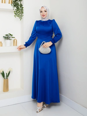 Çapraz Bağlama Detaylı Saten Elbise