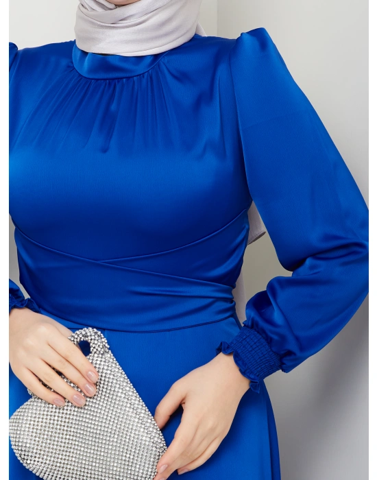 Çapraz Bağlama Detaylı Saten Elbise