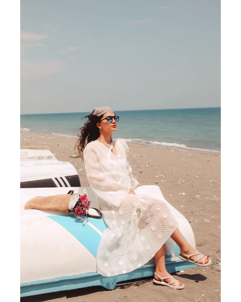 Beyaz Fırfırlı Kimono