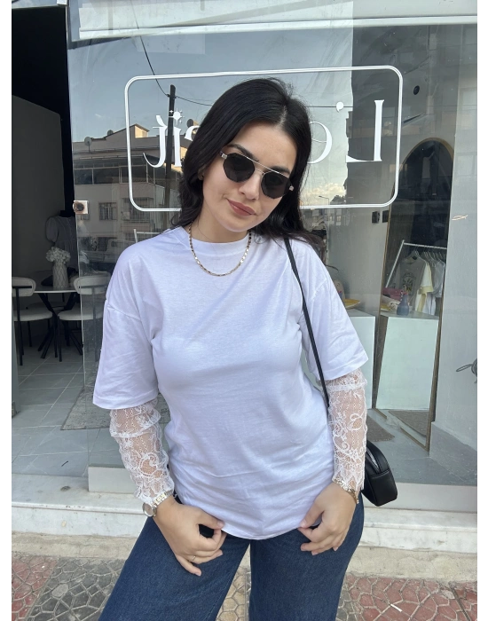 Dantel Kollu Beyaz Tişört