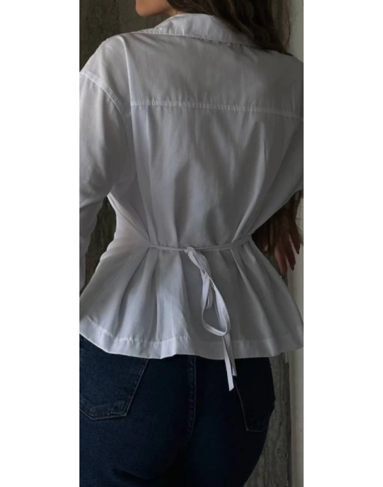 Arkadan Bağlamalı Beyaz Gömlek