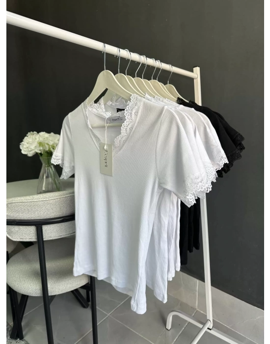 DANTELLİ BEYAZ TİŞÖRT