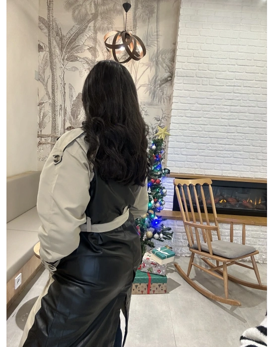 Deri Detaylı Krem Trençkot