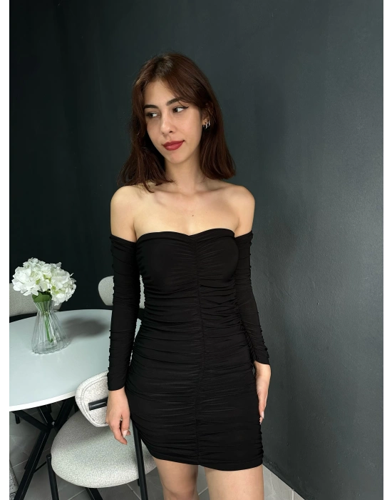 Kalp Yaka Siyah Elbise