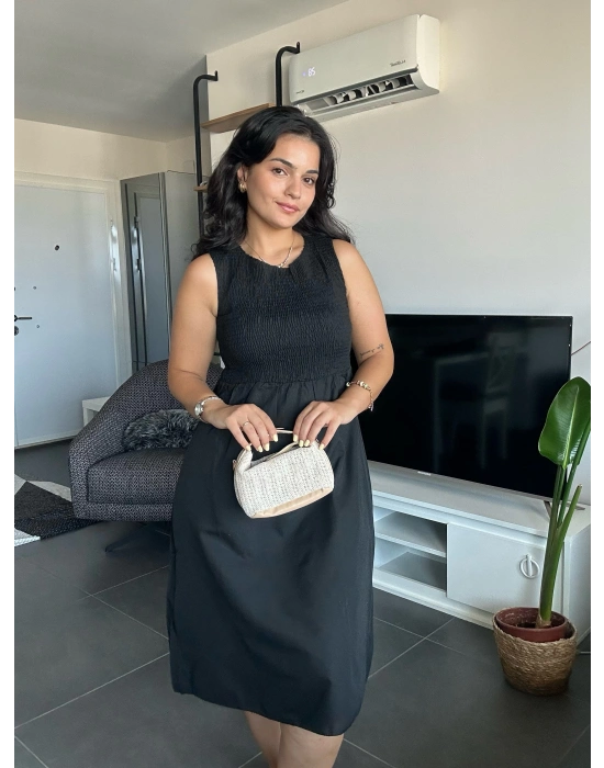 Kolsuz Siyah Midi Elbise