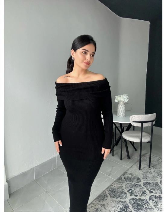 Madonna Yaka Siyah Triko Elbise