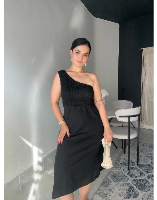 Tek Omuz Siyah Elbise
