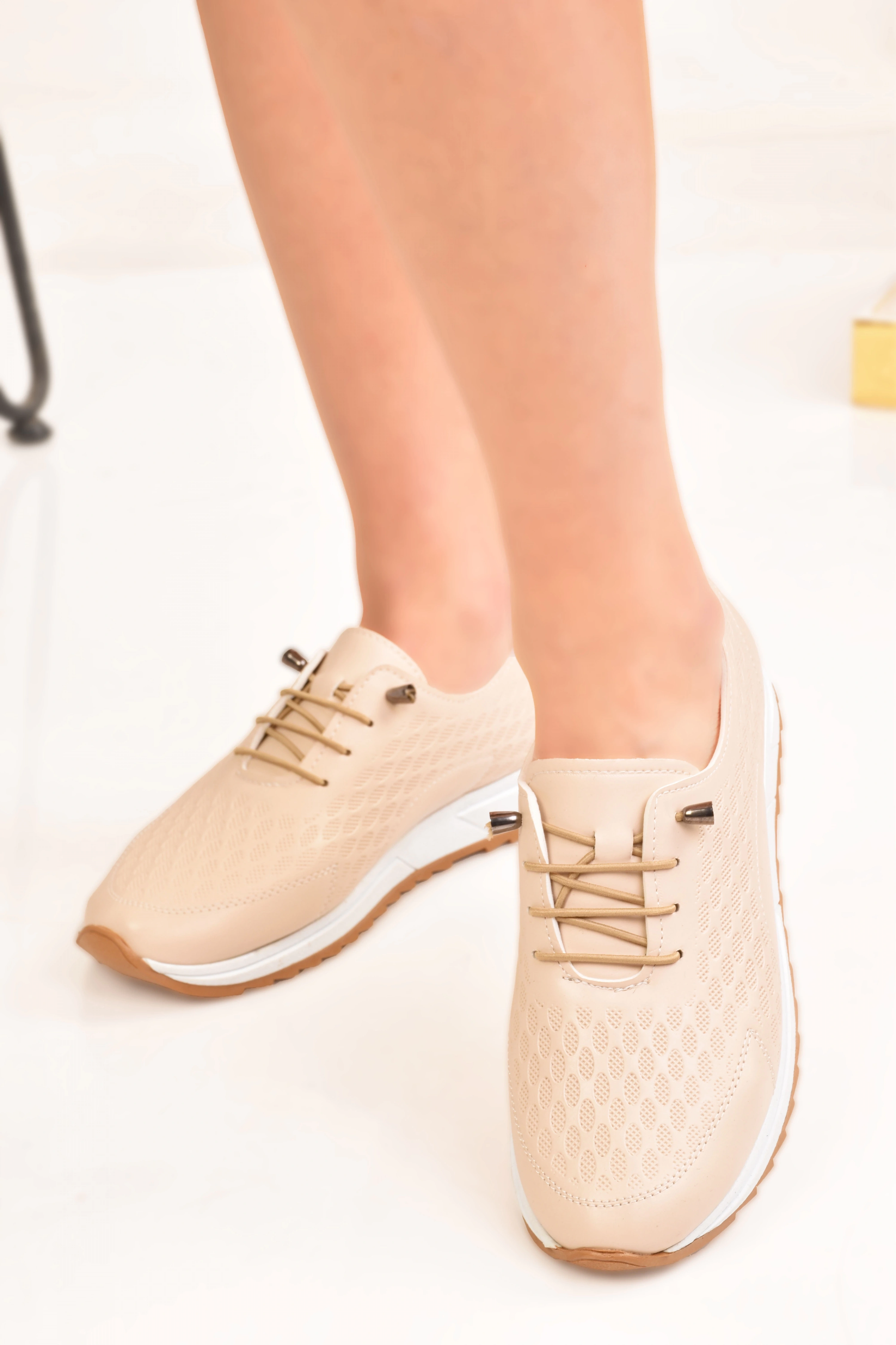 ANNE& KADIN LASTİKLİ ORTOPEDİK MODEL GÜNLÜK PETEK DESENLİ SPOR AYAKKABI