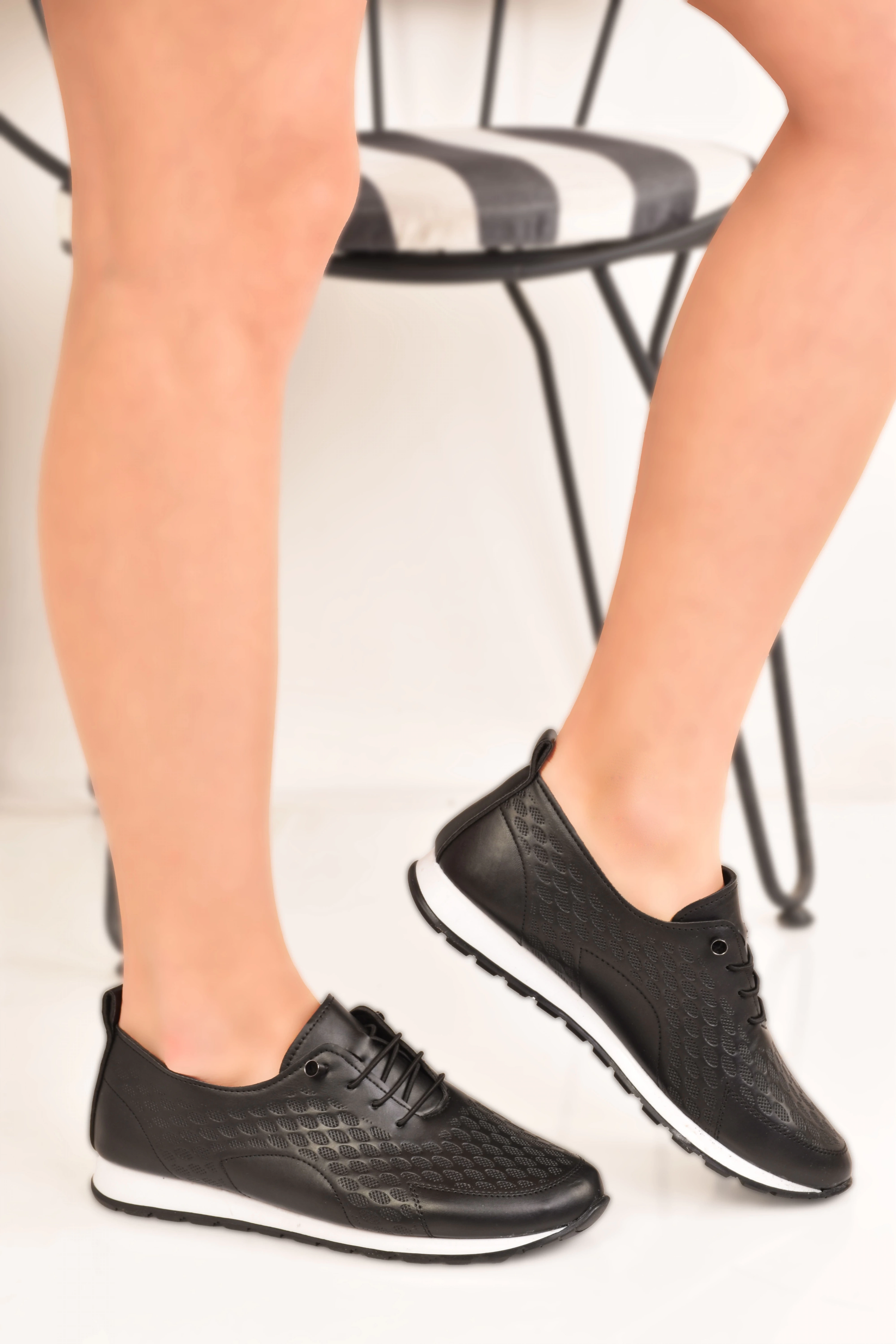 ANNE& KADIN LASTİKLİ ORTOPEDİK MODEL GÜNLÜK PETEK DESENLİ SPOR AYAKKABI