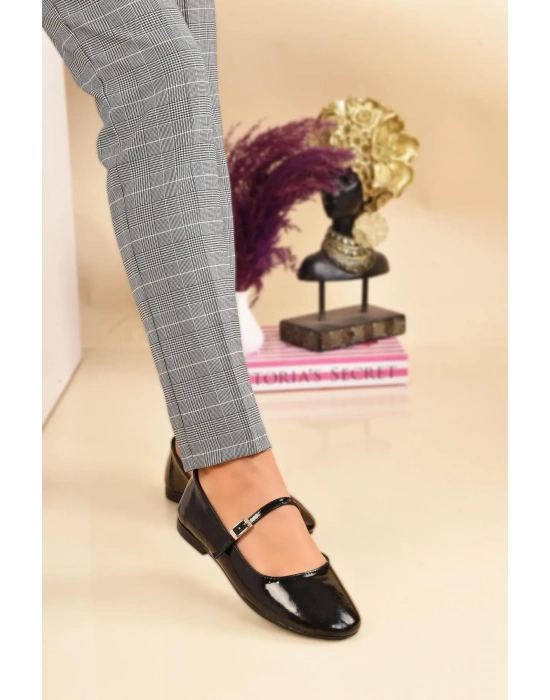 Kemer Bağlamalı Tokalı Kadın Babet Günlük Ayakkabı