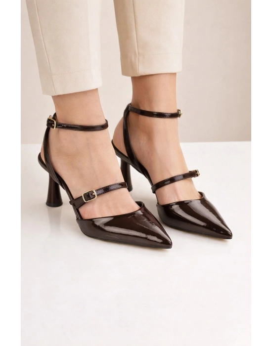 Kadın Rugan Sivri Burun Bilekten Bağlamalı İnce Bant Topuklu Ayakkabı