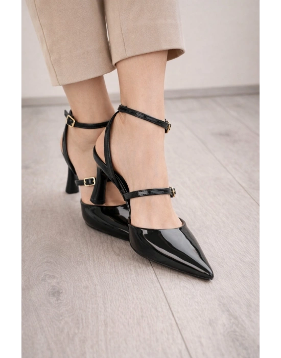 Kadın Rugan Sivri Burun Bilekten Bağlamalı İnce Bant Topuklu Ayakkabı