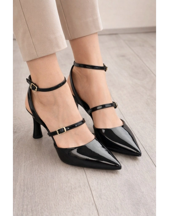 Kadın Rugan Sivri Burun Bilekten Bağlamalı İnce Bant Topuklu Ayakkabı