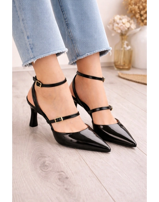 Kadın Rugan Sivri Burun Bilekten Bağlamalı İnce Bant Topuklu Ayakkabı