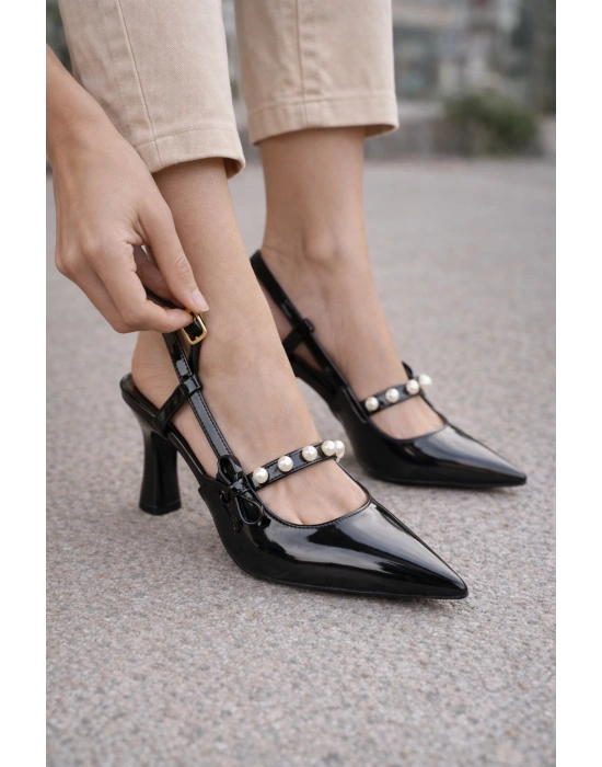 Kadın Sivri Burun İnci Detaylı Slingback İnce Topuk Rugan Ayakkabı