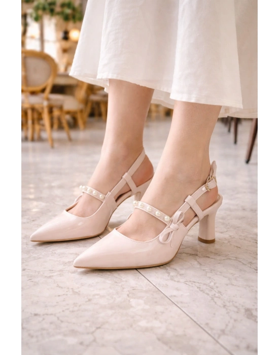 Kadın Sivri Burun İnci Detaylı Slingback İnce Topuk Rugan Ayakkabı