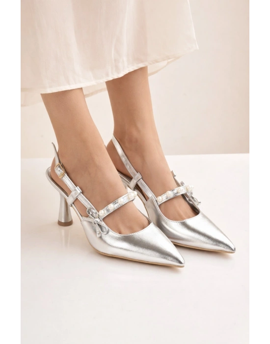 Kadın Sivri Burun İnci Detaylı Slingback İnce Topuk Rugan Ayakkabı