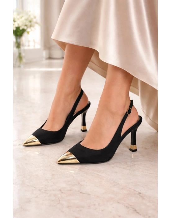 Kadın Sivri Burun Metal Detaylı İnce Topuk Tokalı Ayakkabı