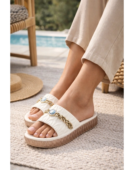 Nazar Boncuğu Detayıyla Işıldayan Yaz Terliği