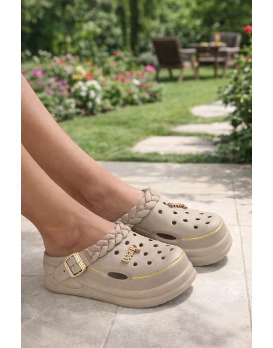 Kadın Örgü Tokalı Bantlı Sabo Terlik Henüz Yorum Yazılmamış.