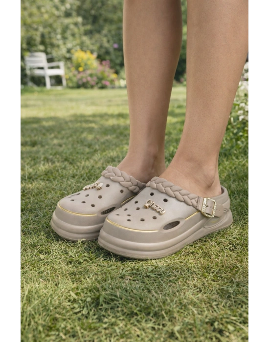 Kadın Örgü Tokalı Bantlı Sabo Terlik Henüz Yorum Yazılmamış.