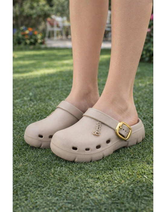 Kadın Delikli Konfor Sabo Terlik – Tokalı Bantlı