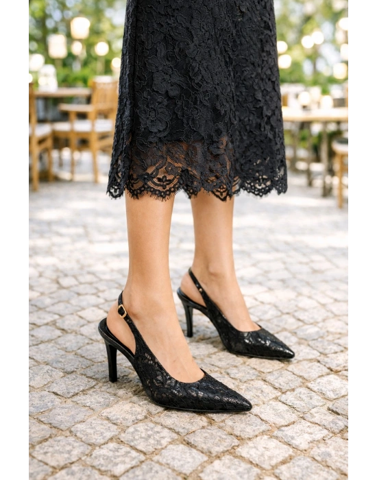 Kadın Zarif Dantel Kaplama Topuklu Ayakkabı – Arka Bantlı