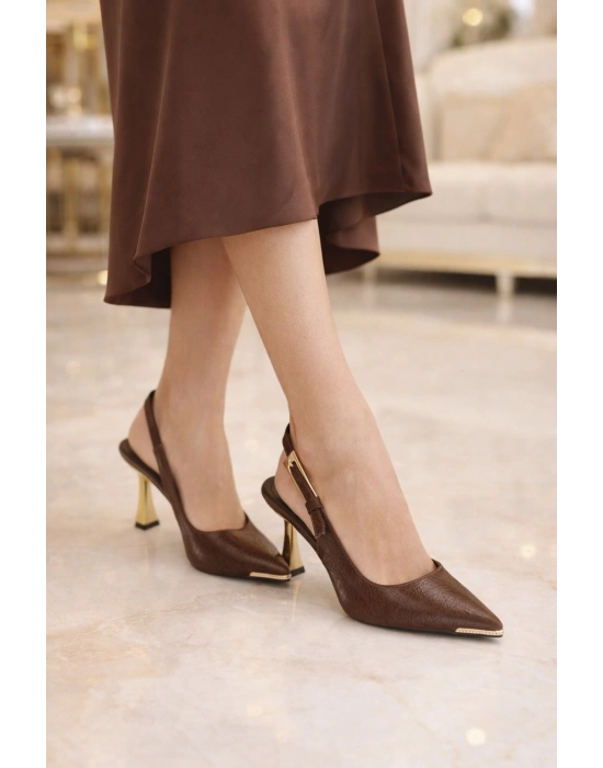 Kadın Altın Taş Burun Detaylı Topuklu Ayakkabı