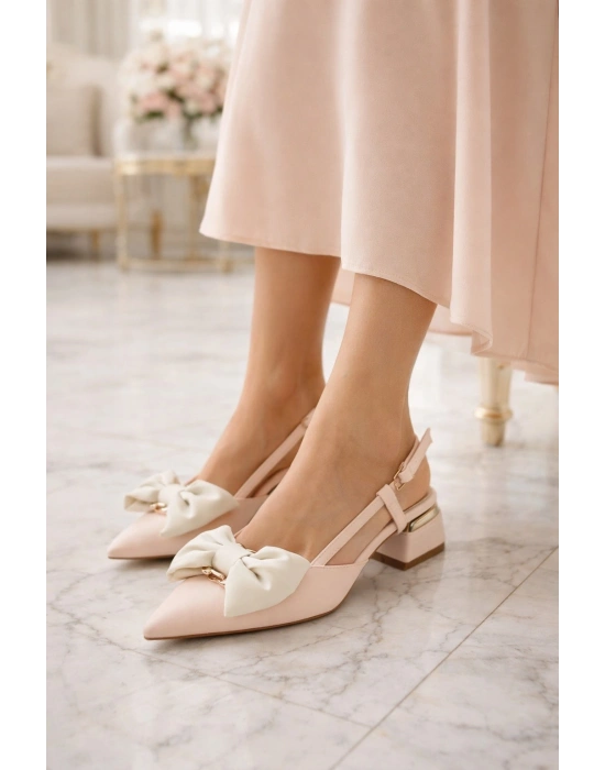 Kadın Gold Aksesuar Detaylı Fiyonklu Topuklu Ayakkabı