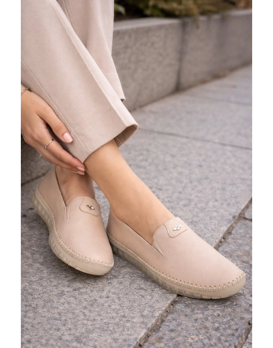 Kadın Ortopedik Deri Loafer Ayakkabı – Esnek ve Hafif, Kaymaz Taban