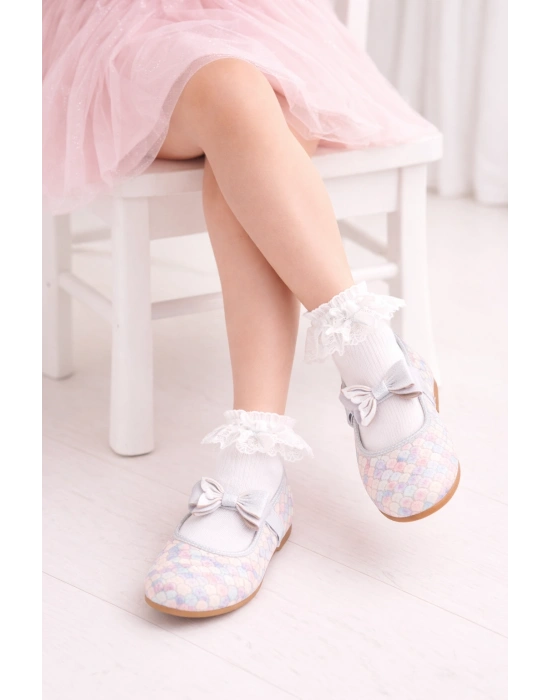 Kız Çocuk Parlak Desenli Fiyonklu Babet