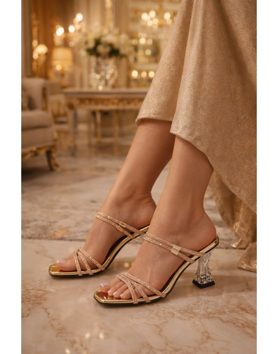 Kadın Şeffaf Topuklu Taş Bantlı Kadın Terlik