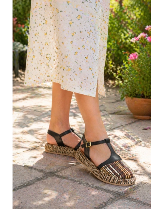 Kadın Hasır Detaylı Bilek Bantlı Günlük Sandale