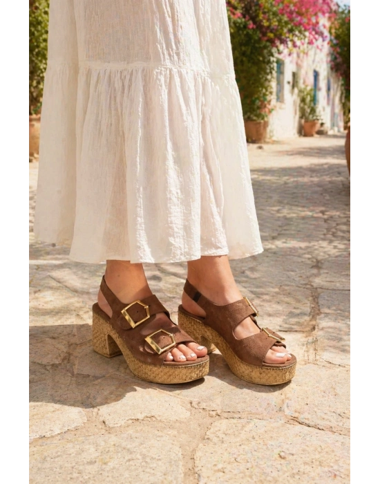 Kadın Nubuk Çift Tokalı Kalın Topuk Sandalet