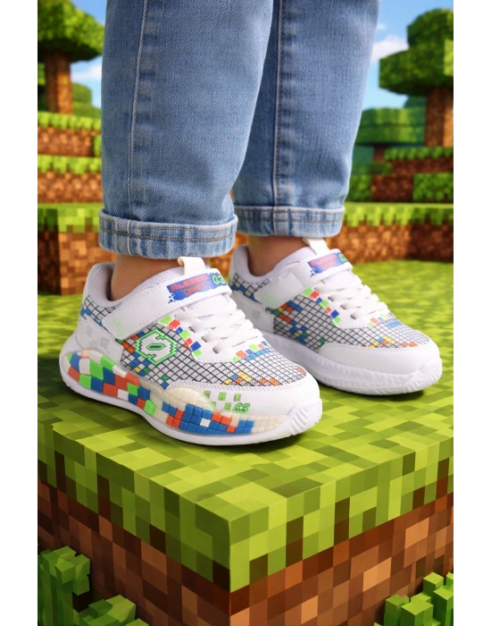 Erkek Çocuk Anarok Taban Spor Ayakkabı – Renkli Piksel Desenli, Rahat ve Kaymaz