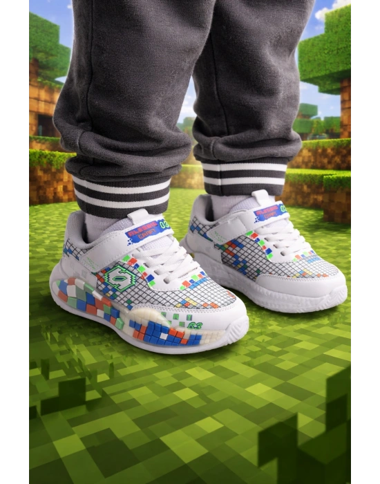 Erkek Çocuk Anarok Taban Spor Ayakkabı – Renkli Piksel Desenli, Rahat ve Kaymaz