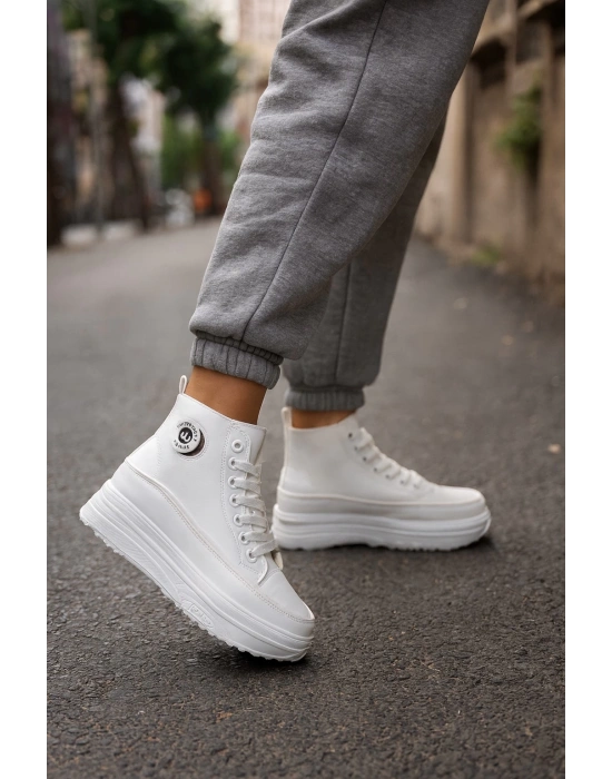 genç kadın Basket Sneakrs Bot