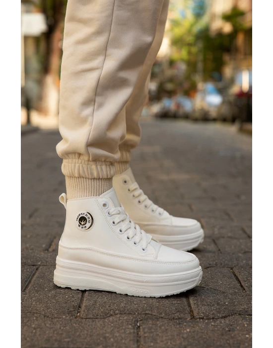 genç kadın Basket Sneakrs Bot