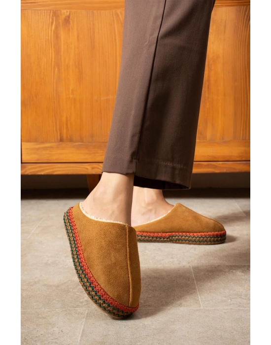 İçi Tüylü Yüksek Tabanlı Kadın Ev Terliği