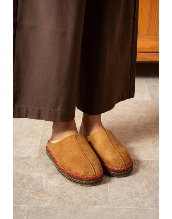 İçi Tüylü Yüksek Tabanlı Kadın Ev Terliği