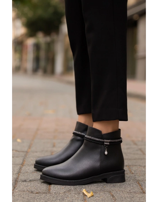 Kadın Cilt ve Nubuk Aksesuar Detaylı Fermuarlı Rahat Kışlık Bot Kaymaz Taban