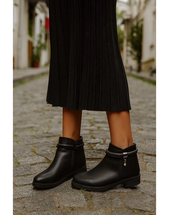 Kadın Cilt ve Nubuk Aksesuar Detaylı Fermuarlı Rahat Kışlık Bot Kaymaz Taban