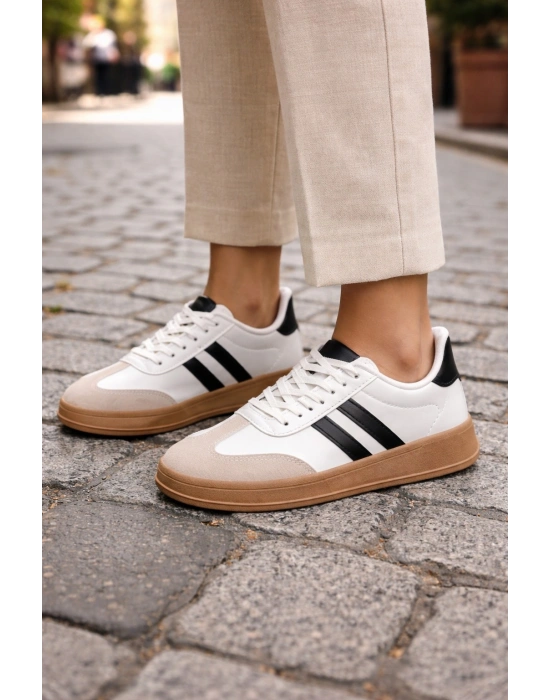 Kadın Günlük Spor Ayakkabı – Siyah Çift Şeritli, Taba Taban, Rahat ve Şık Tasarım